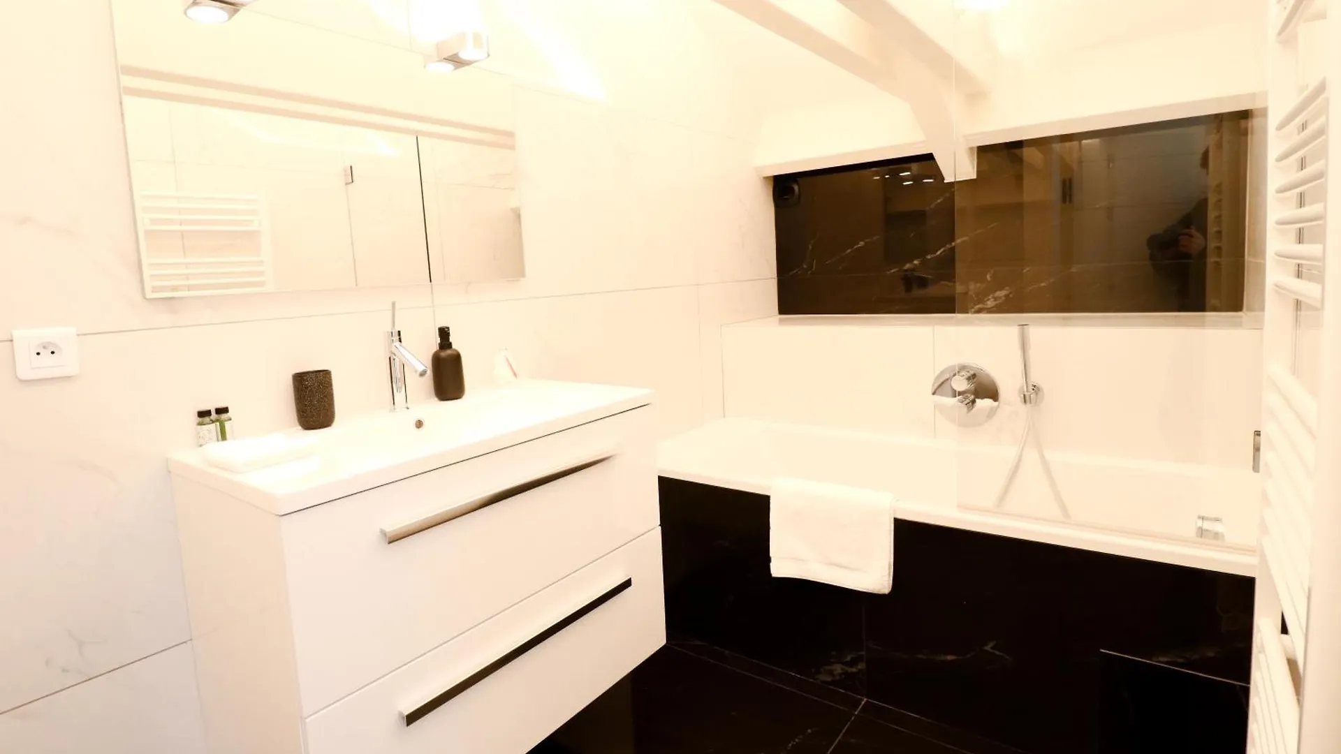 Residence Buttura Cannes 0*,